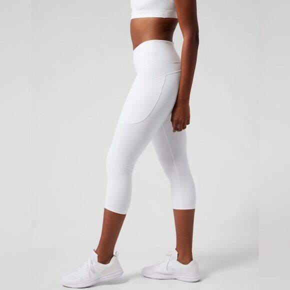 NWT Athleta Ultimate Stash II Capri Size Small Petite. - Picture 3 of 10